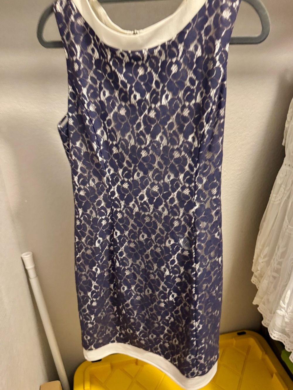 Sleeveless Navy Lace Sheath Dress with White Trim (M)